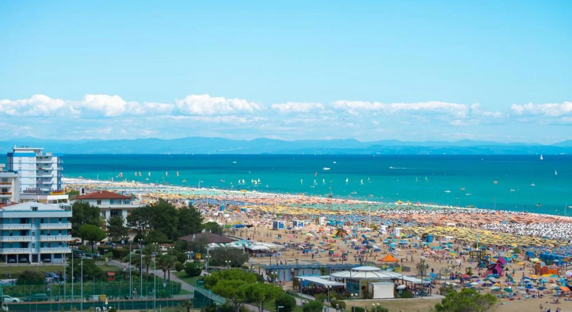 Family-Friendly Getaway By Beahost Rentals Bibione Apartment